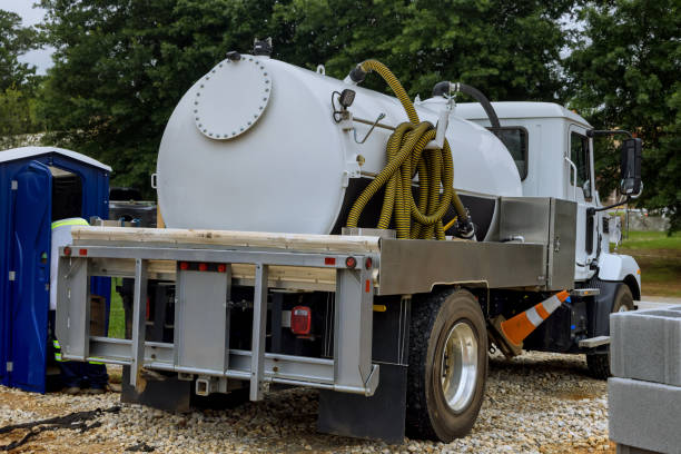 Best Portable restroom trailer rental  in Hartford, MI
